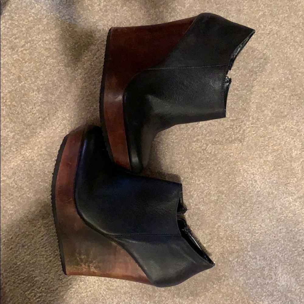 Aldo Leather Wedge Booties - size 8